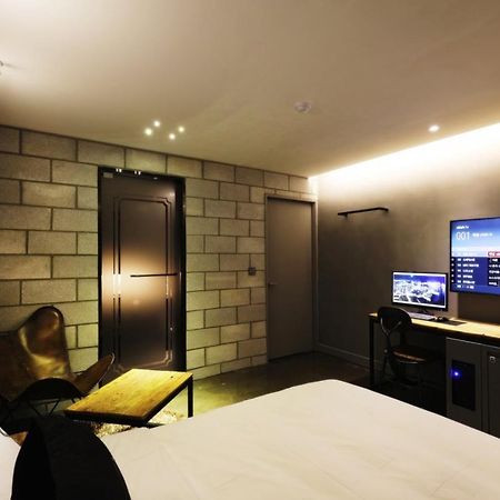 Mari Hotel ชองจู ภายนอก รูปภาพ
