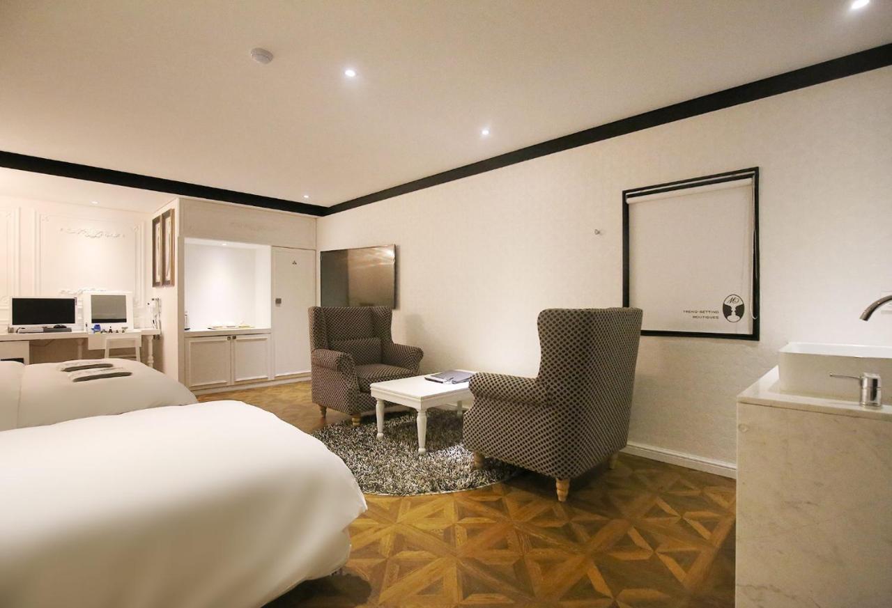 Mari Hotel ชองจู ภายนอก รูปภาพ
